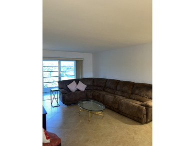 Beautiful Lake & Fountain View, 2 Bed / 2 Bath, Substantially - photo 16