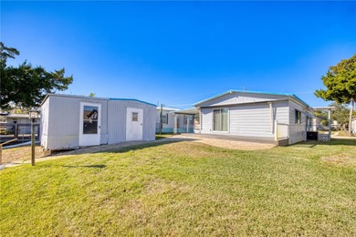 Enjoy true WATERFRONT living in this NEWLY REMODELED - photo 17