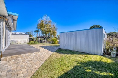 Enjoy true WATERFRONT living in this NEWLY REMODELED - photo 23