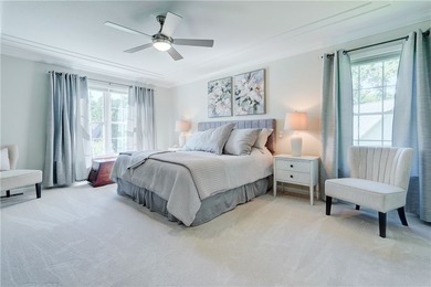 Welcome home to this beautifully updated Colonial, ideally - photo 26