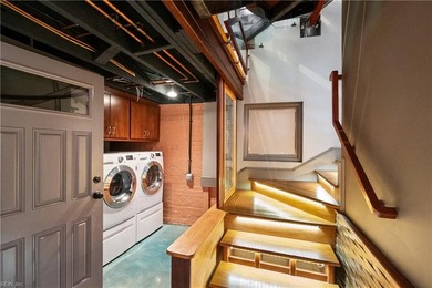 Built in 1898 by Danish engineers, this impressive Ghent home - photo 27