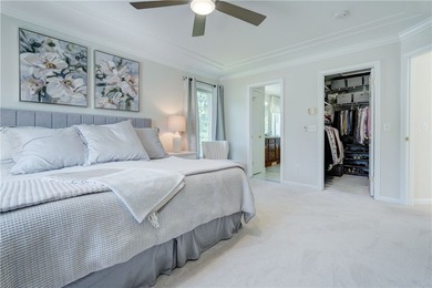 Welcome home to this beautifully updated Colonial, ideally - photo 28