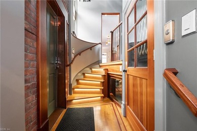 Built in 1898 by Danish engineers, this impressive Ghent home - photo 28