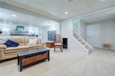 Welcome home to this beautifully updated Colonial, ideally - photo 36