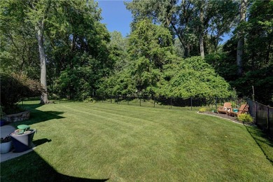 Welcome home to this beautifully updated Colonial, ideally - photo 39