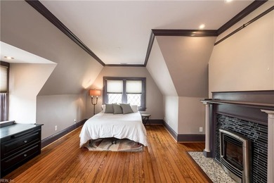 Built in 1898 by Danish engineers, this impressive Ghent home - photo 43