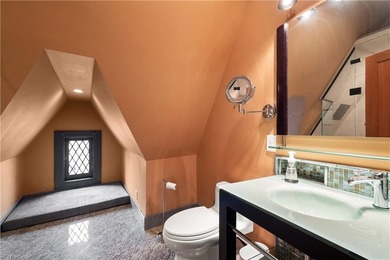 Built in 1898 by Danish engineers, this impressive Ghent home - photo 44