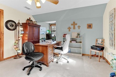 This stunning Satterwhite log home offers 2,550 square feet of - photo 8