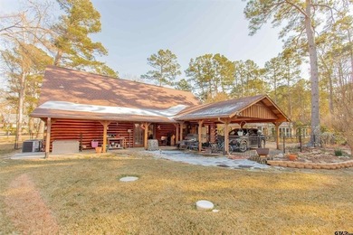 This stunning Satterwhite log home offers 2,550 square feet of - photo 10