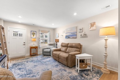MOTIVATED SELLERS--PRICED TO SELL! Don't miss this move-in-ready - photo 5