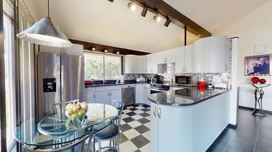 Experience modern luxury with the privacy and outdoor lifestyle - photo 10