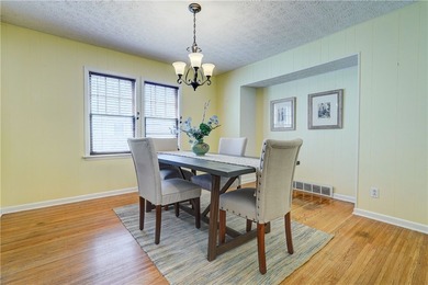 Welcome to this delightful 3 bedroom 1.5 bath Colonial offering - photo 12