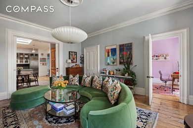 Rare full-floor 2 bed penthouse condo that soars quietly above - photo 6