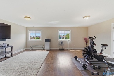 **10k towards buyers closing costs with acceptable offer**Rare - photo 23