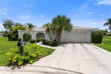(private lake, pond, creek) Home For Sale in Venice Florida