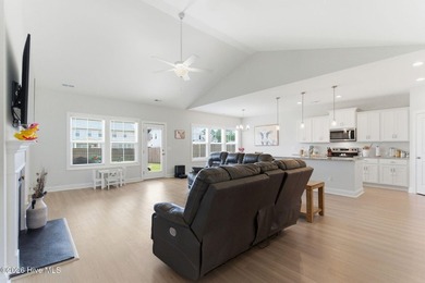 Welcome to Bridgewater Landing, one of Hampstead's most - photo 8