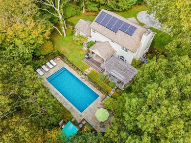 This exceptional Montauk retreat is masterfully designed for - photo 1