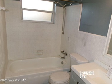 No HOA! Enjoy a light and bright interior with a fully fenced - photo 8