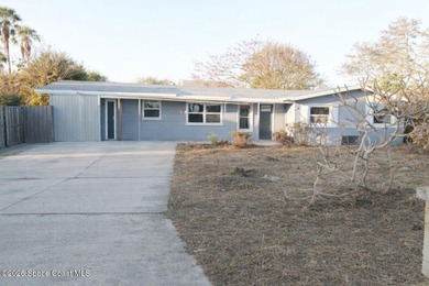 No HOA! Enjoy a light and bright interior with a fully fenced - photo 10
