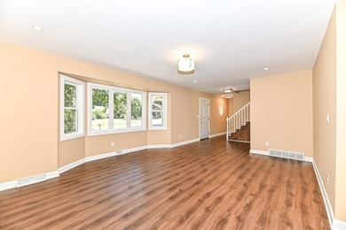 Additional listing photo 4