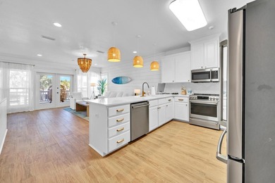 Stunning Waterfront Home with Gulf Access and Deep Water Boating - photo 36