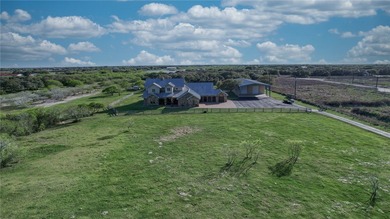 Step into a world of luxury and tranquility at 1901 Glenoak Dr - photo 2