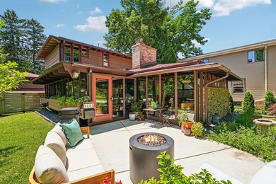 One of a Kind Mid-Century Modern home designed by renowned - photo 3
