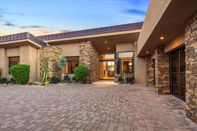 Experience refined desert living in this exceptional Desert - photo 1