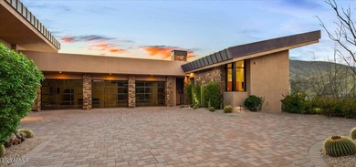 Experience refined desert living in this exceptional Desert - photo 7