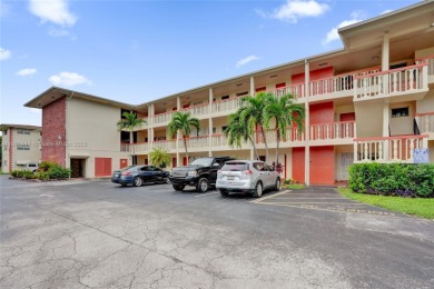 Lake Condo For Sale in Plantation, Florida