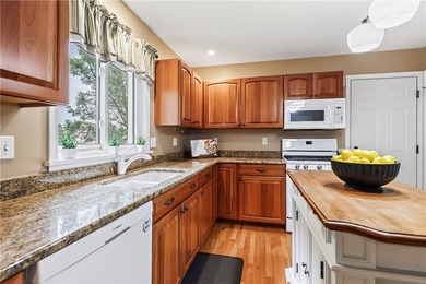 Don't miss this beautifully maintained 3-bdrm, 2.5-bath - photo 15