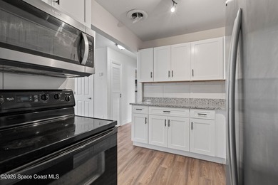 Move-in ready 2-bedroom, 1.5-bath home featuring a beautifully - photo 10