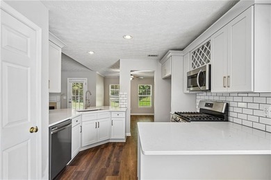 Explore 2213 Skylar Leigh Dr, designed for everyday comfort with - photo 2