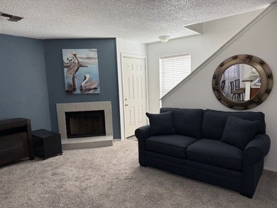 Cute 1 bedroom 1 bath unit. Bedroom and full bath upstairs. Half - photo 2