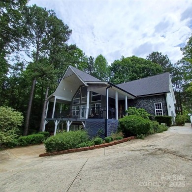 Great price improvement! This custom-built waterfront home on - photo 24