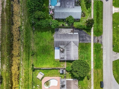 Rare opportunity in the desirable Palm Beach National Golf & - photo 42