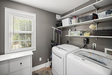 PRICE IMPROVEMENT!!!! Over 3,000 + square feet of flexible - photo 44