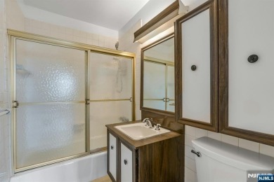 A blank canvas on which to paint your own story. Sunny and roomy