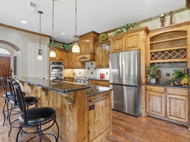 Rare find! Own one of the best lots in the main Castle Hills! - photo 18