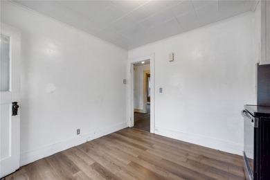 Opportunity knocks in Rochester's desirable 19th Ward! This - photo 20