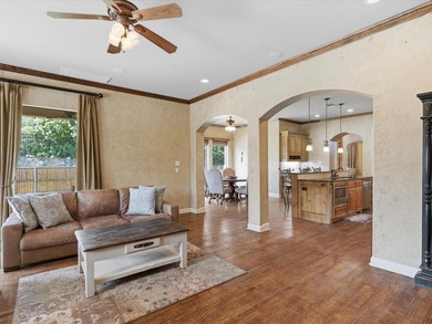 Rare find! Own one of the best lots in the main Castle Hills! - photo 25