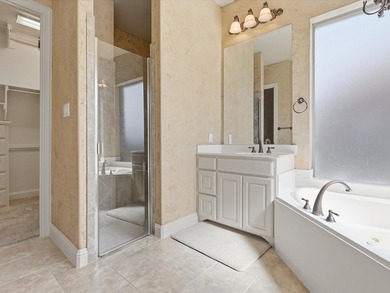 Rare find! Own one of the best lots in the main Castle Hills! - photo 28