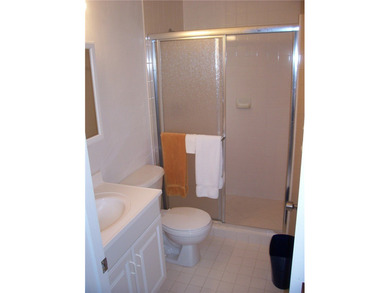 Free standing on a large corner lot commercial building - photo 33
