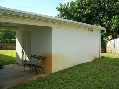 Free standing on a large corner lot commercial building - photo 34