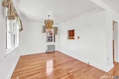 Welcome to 1400 Reservoir Avenue! This updated colonial in the - photo 8