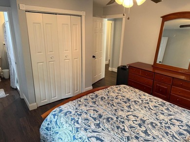 PRICE: Construction comparables indicate a price of $580,000 - photo 14