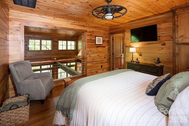 Stunning Fully Furnished Custom Lakefront Retreat with Luxury - photo 20