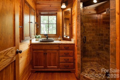 Stunning Fully Furnished Custom Lakefront Retreat with Luxury - photo 22
