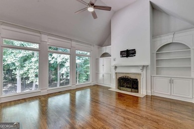 Welcome to this beautifully UPDATED and REMODELED 5-bedroom, 4 - photo 22