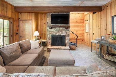 Stunning Fully Furnished Custom Lakefront Retreat with Luxury - photo 23